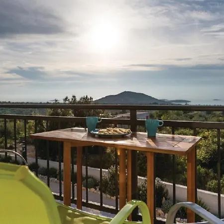 Viktoria Mit Pool Und Schönem Meerblick In Ferienhaus