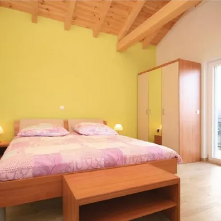 Ferienhaus Viktoria Mit Pool Und Schönem Meerblick In Primošten