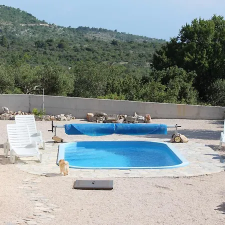Ferienhaus Viktoria Mit Pool Und Schönem Meerblick In