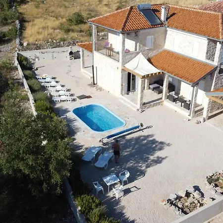 Ferienhaus Viktoria Mit Pool Und Schönem Meerblick In Primošten