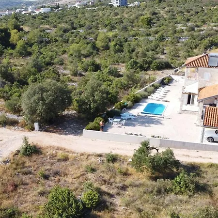 Ferienhaus Viktoria Mit Pool Und Schönem Meerblick In Primošten